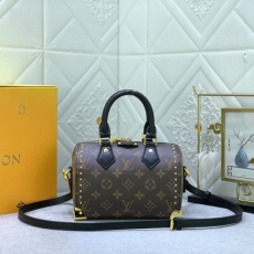 Louis Vuitton Speedy Bags